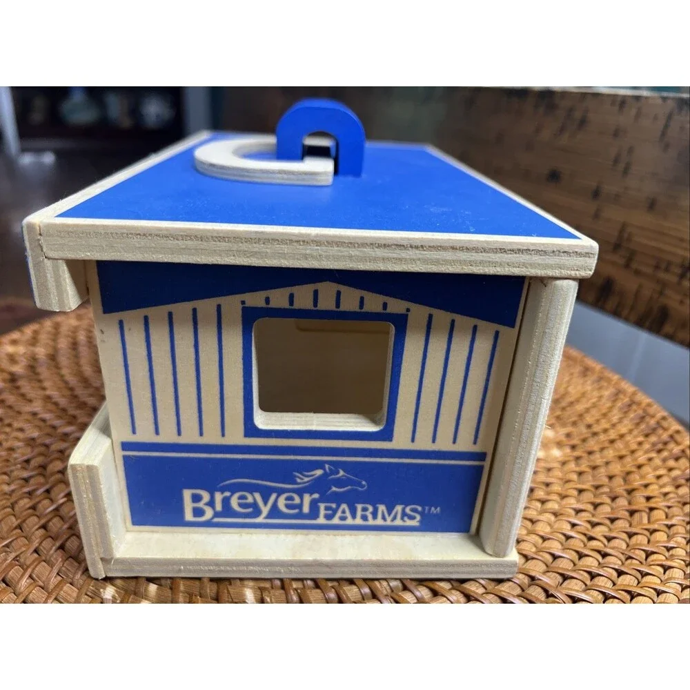 Breyer Farms 6 Stall Toy Horsebarn Wood Carry Case Blue Stable